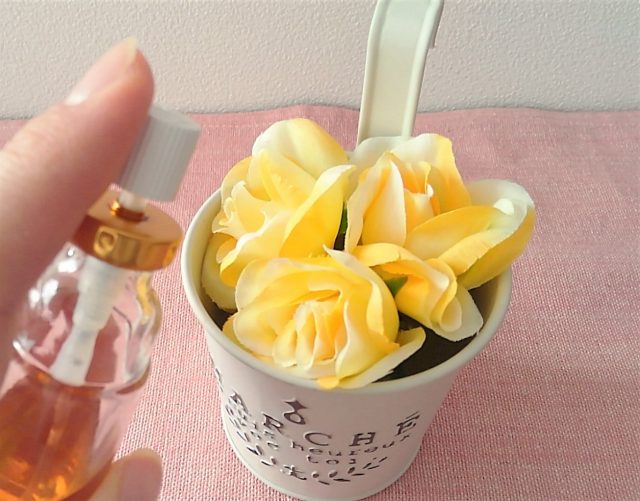 インスタで流行中 100均造花アレンジ術 100円のチカラ 100円ショップ Flet S フレッツ 百圓領事館