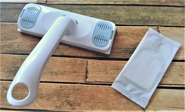 100均グッズで網戸のお掃除が驚くほど楽々に 100円ショップ Flet S フレッツ 百圓領事館