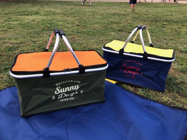 おしゃれでたっぷり入る 保冷バスケットが1 100円 100円のチカラ 100円ショップ Flet S フレッツ 百圓領事館