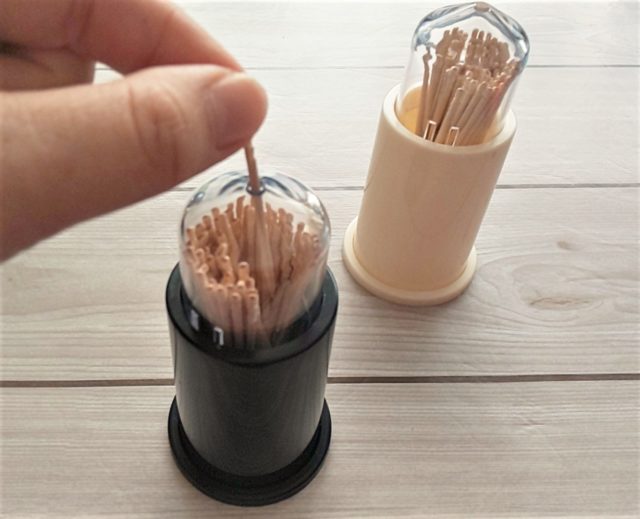 便利でカワイイ 100均のギミック式つまようじ立て が最高過ぎる 100円ショップ Flet S フレッツ 百圓領事館