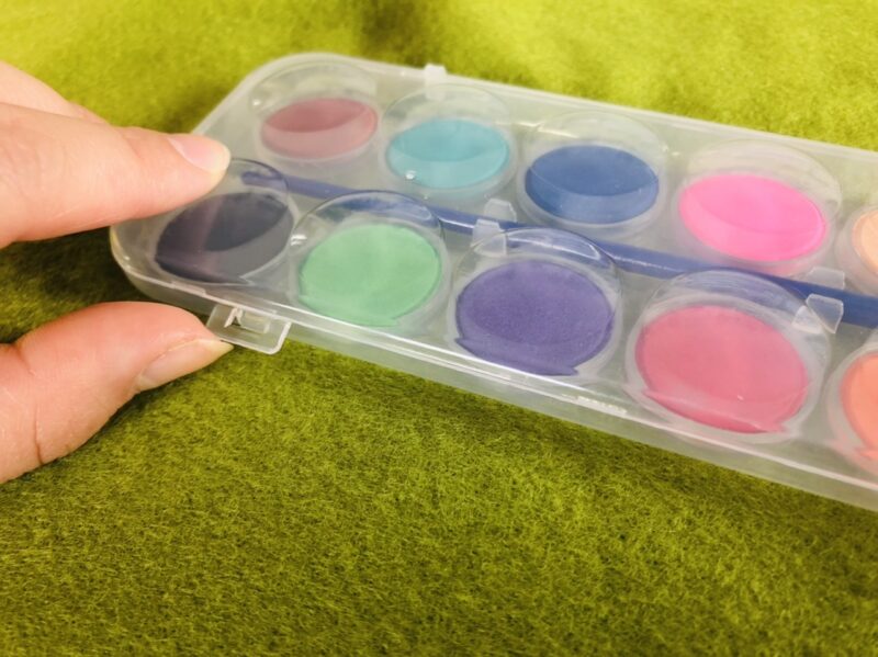 おうち時間が充実 パステル スモーキー色もある100均水彩絵の具セット 100円のチカラ 100円ショップ Flet S フレッツ 百圓領事館 おうち時間が充実 パステル スモーキー色もある100均水彩絵の具セット 100円のチカラ 100円ショップ Flet S フレッツ 百圓領事館